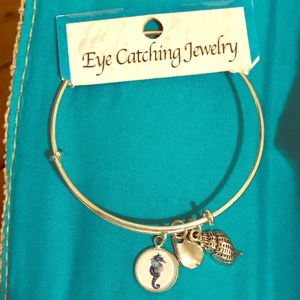 Gorgeous ‘Eye Catching’ Seahorse Nautical Bracelet